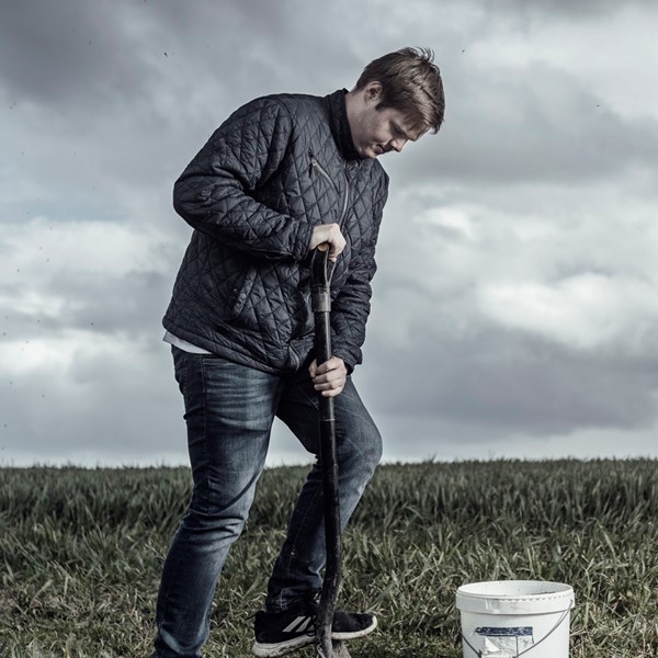 Andreas , Landmand